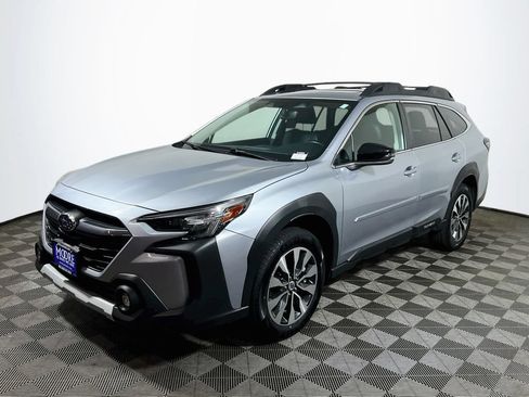 Used 2024 Subaru Outback Limited XT AWD/4WD image 3