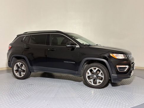 Used 2019 Jeep Compass Limited w/ Safety & Security Group AWD/4WD image 6