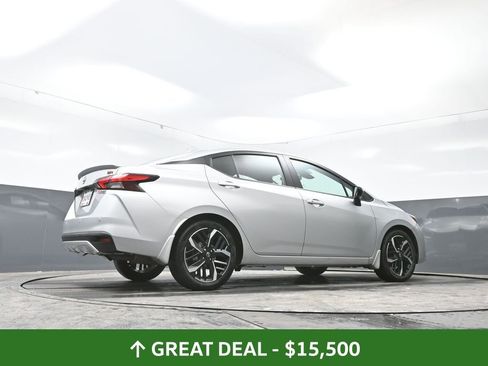 Used 2023 Nissan Versa SR w/ Trunk Package image 49