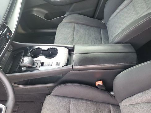 Used 2022 Nissan Rogue SV FWD image 26