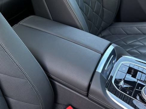 Used 2025 BMW X7 xDrive40i w/ M Sport Package AWD/4WD image 28