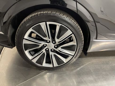 Used 2024 Cadillac Lyriq Luxury image 10