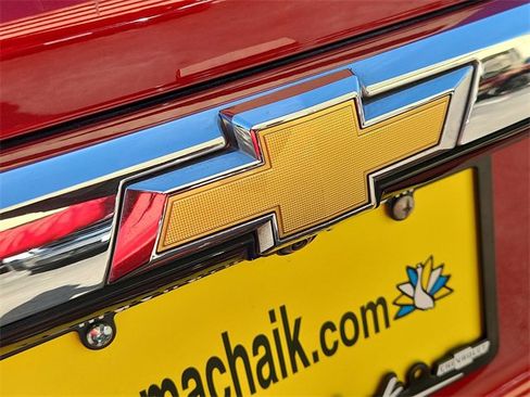 Used 2023 Chevrolet Traverse LT image 29