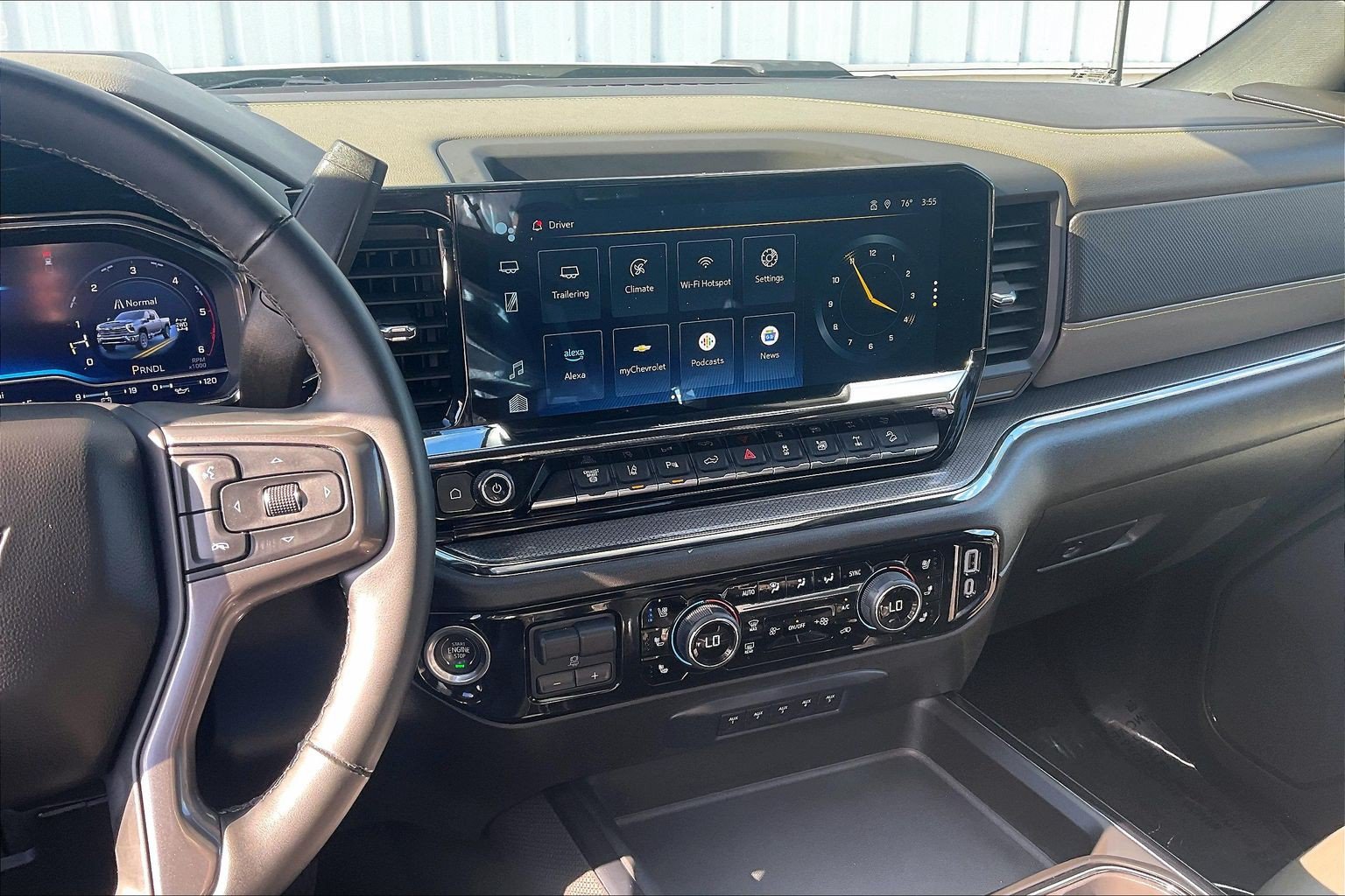 Used 2024 Chevrolet Silverado 2500 ZR2 w/ Technology Package AWD/4WD image 7