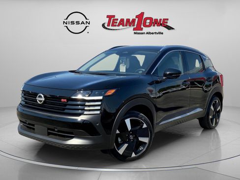 New 2025 Nissan Kicks SR image 2