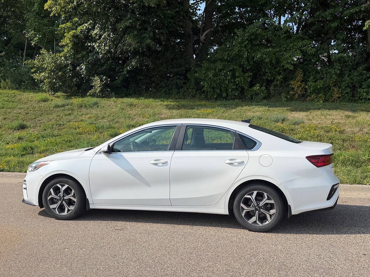 Used 2020 Kia Forte EX FWD image 2