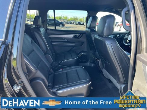 Used 2025 Buick Enclave Sport Touring FWD image 27