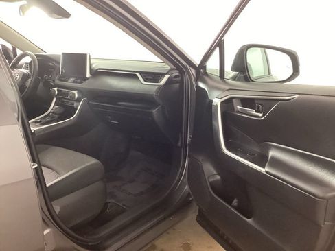 Used 2024 Toyota RAV4 XLE w/ Convenience Package AWD/4WD image 17