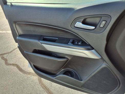 Used 2022 Chevrolet Colorado LT w/ Fleet Safety Package RWD image 20