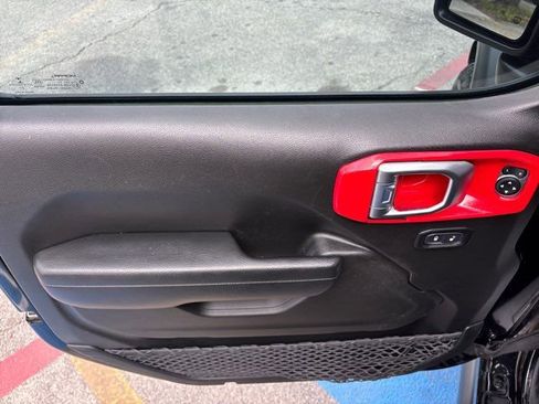 Used 2021 Jeep Wrangler Willys image 21