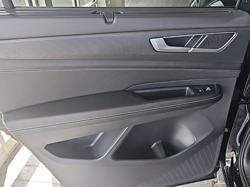 New 2026 Volkswagen Atlas Cross Sport SEL R-Line image 22