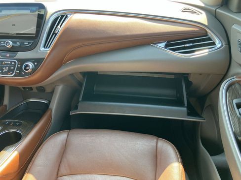 Used 2017 Chevrolet Malibu Premier w/ Premier Sun and Wheel Package image 16