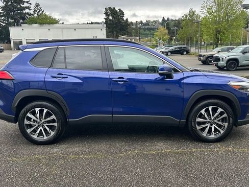 Certified 2024 Toyota Corolla Cross XLE w/ Convenience Package AWD/4WD image 4