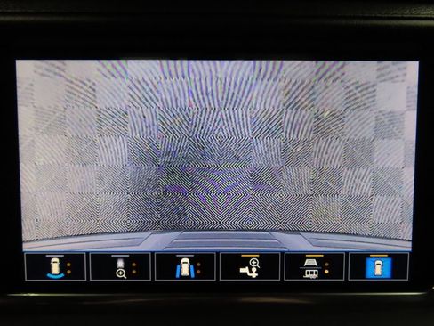 Used 2021 GMC Yukon Denali w/ Denali Premium Package image 23