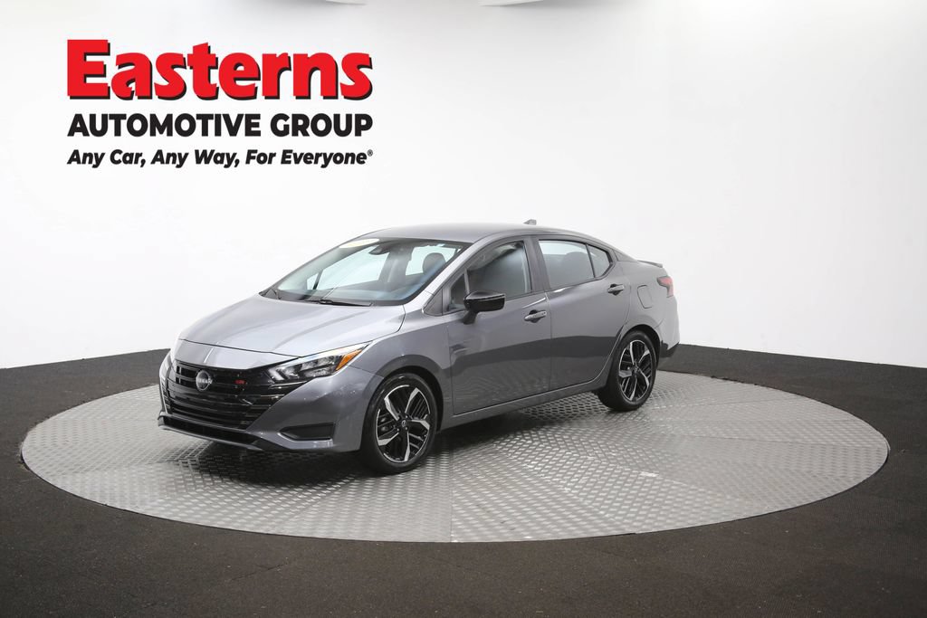 Used 2024 Nissan Versa SR FWD image 57