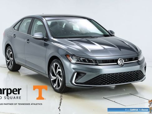 Used 2025 Volkswagen Jetta SEL FWD image 15