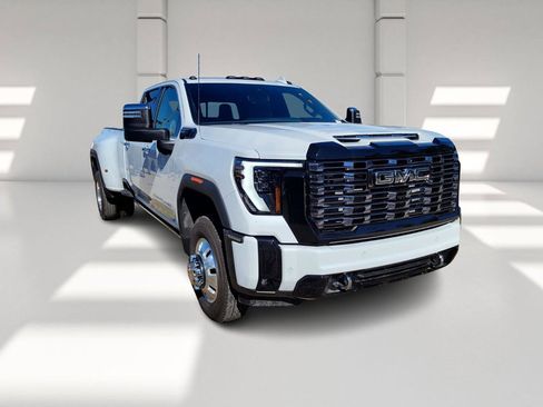New 2026 GMC Sierra 3500 Denali Ultimate image 3