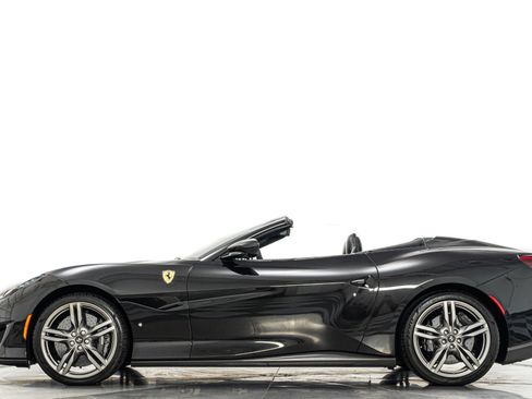 Used 2020 Ferrari Portofino image 6