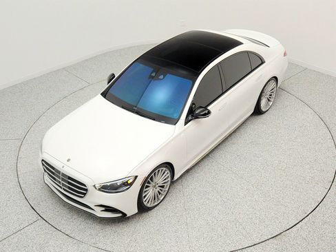 Used 2024 Mercedes-Benz S 580 4MATIC Sedan image 22