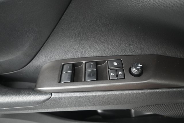Used 2024 Toyota Camry SE FWD image 4