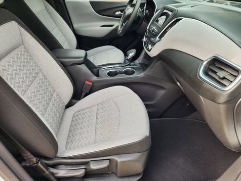 Used 2024 Chevrolet Equinox LS w/ LS Convenience Package FWD image 14