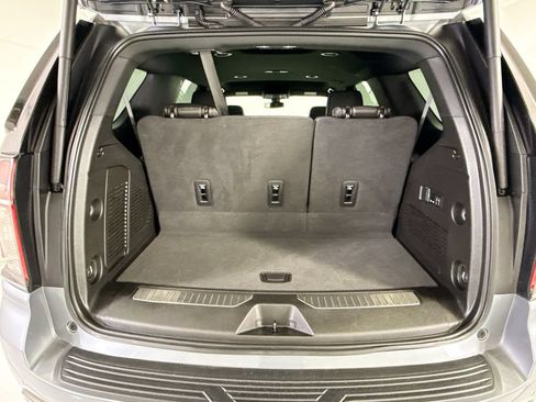 Used 2022 Chevrolet Tahoe RST w/ Luxury Package AWD/4WD image 27