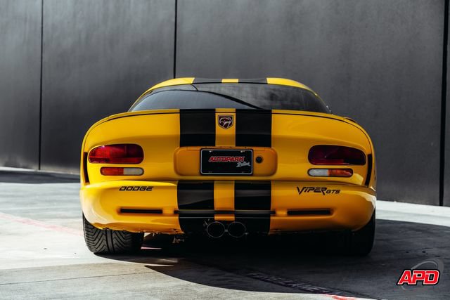 Used 2001 Dodge Viper GTS RWD image 17