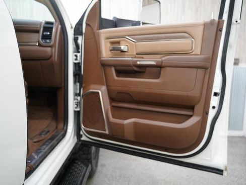 Used 2020 RAM 2500 Limited image 29