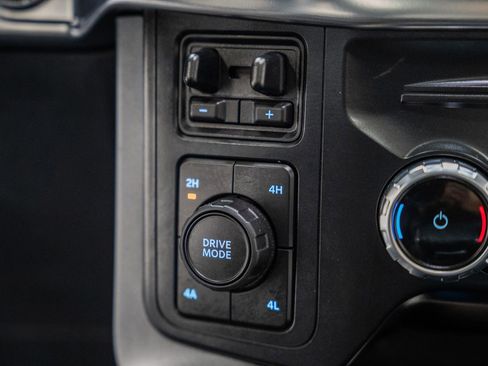 Certified 2022 Ford F150 Lariat w/ Equipment Group 502A High image 29