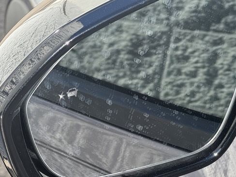 Used 2022 Chevrolet Bolt LT w/ Infotainment Package image 18