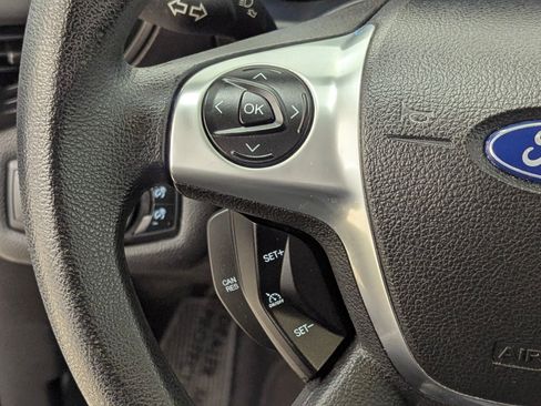 Used 2015 Ford Escape SE w/ SE Chrome Package image 16