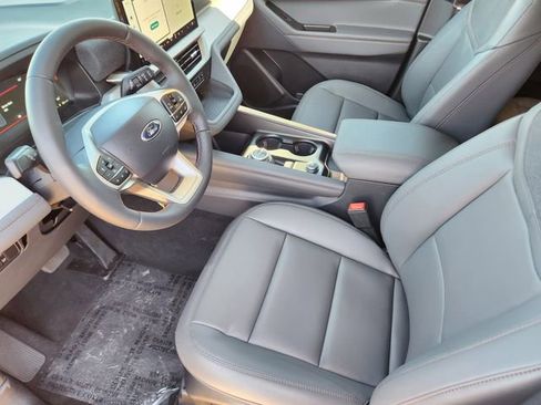 New 2026 Ford Explorer Active w/ Active Comfort Package image 13