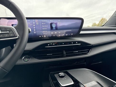 New 2026 Buick Enclave Sport Touring w/ Power Package image 13