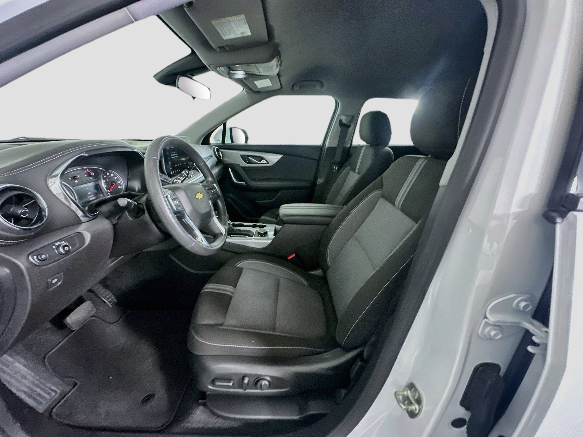 Used 2026 Chevrolet Blazer LT FWD image 13