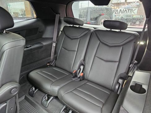 Used 2023 Cadillac XT6 Premium Luxury image 19