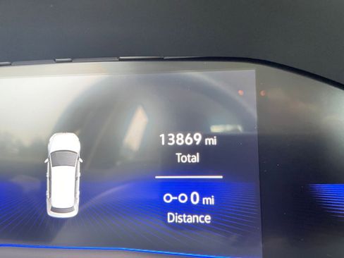 Used 2025 Volkswagen Jetta SE image 40