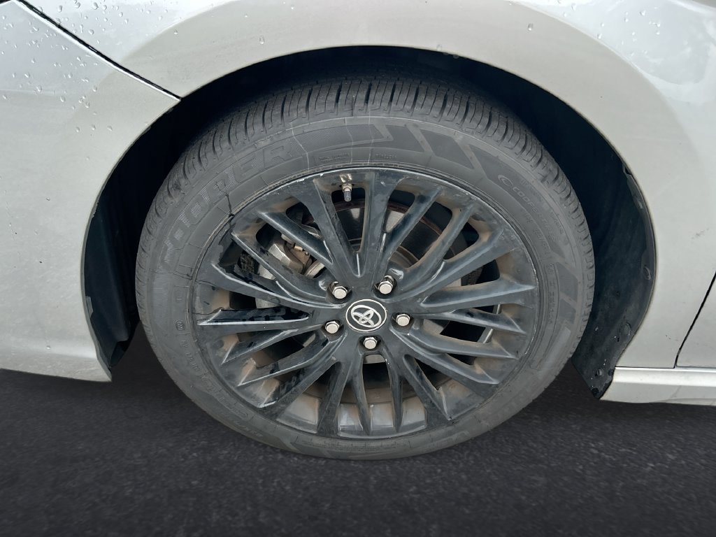 Used 2019 Toyota Camry SE FWD image 10