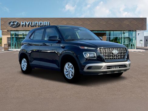 New 2025 Hyundai Venue SE image 11