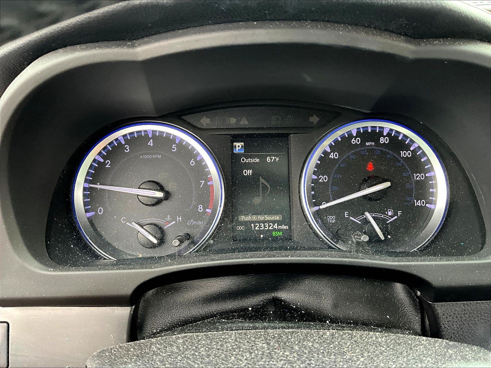 Used 2018 Toyota Highlander XLE AWD/4WD image 13
