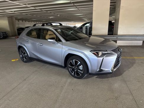 Used 2025 Lexus UX 300h AWD w/ Accessory Package (Z2) image 2