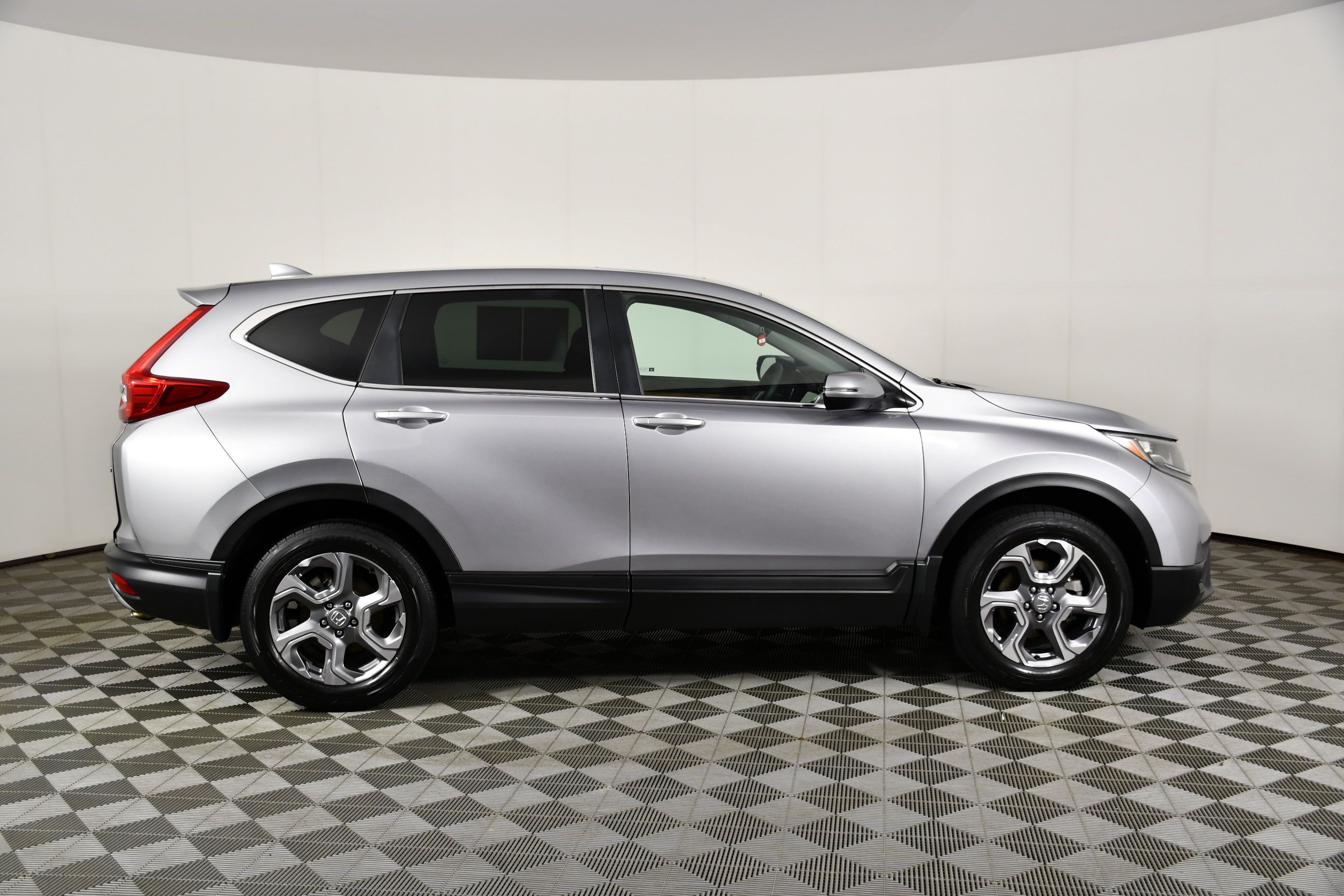 Used 2017 Honda CR-V EX image 5