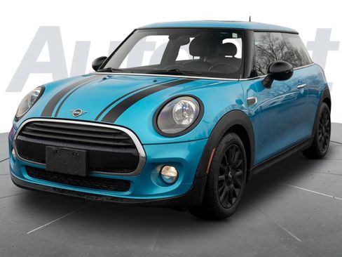 Used 2019 MINI Cooper 2-Door Hardtop image 5