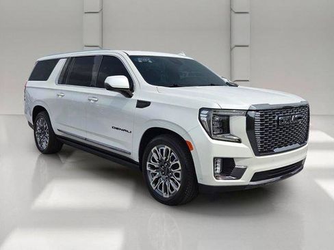 Certified 2024 GMC Yukon XL Denali Ultimate AWD/4WD image 7