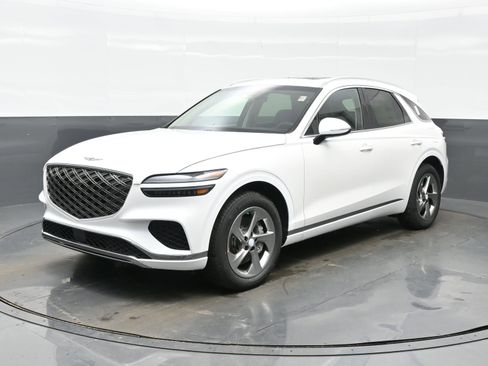 New 2026 Genesis GV70 2.5T Select image 2