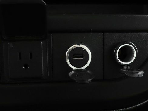 Used 2015 Chevrolet Express 4500 RWD image 33