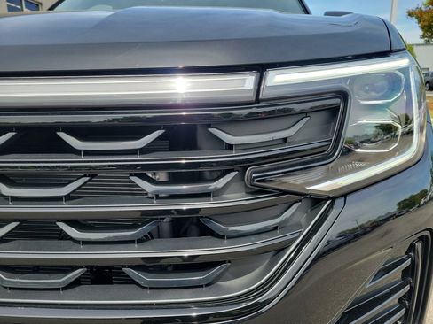 New 2026 Volkswagen Atlas Cross Sport SEL R-Line AWD/4WD image 26