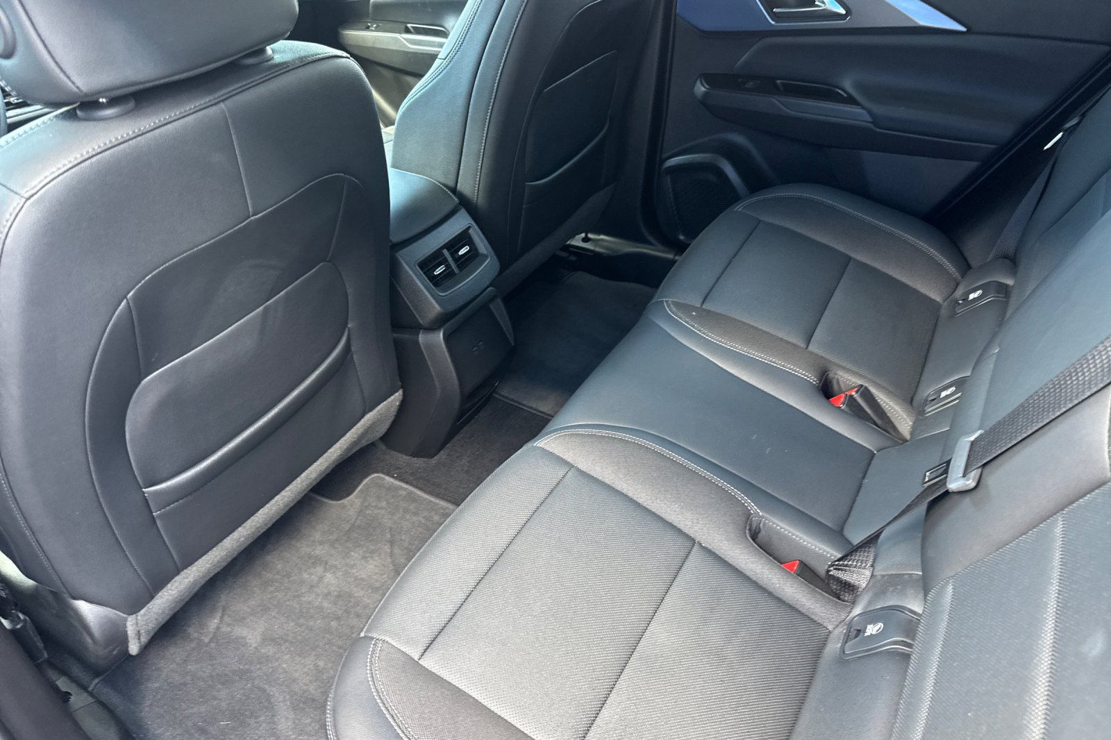 Used 2024 Chevrolet Equinox EV LT AWD/4WD image 15