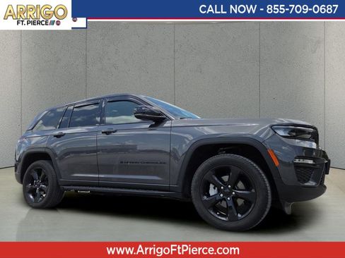 Used 2024 Jeep Grand Cherokee Limited w/ Black Appearance Package AWD/4WD image 1