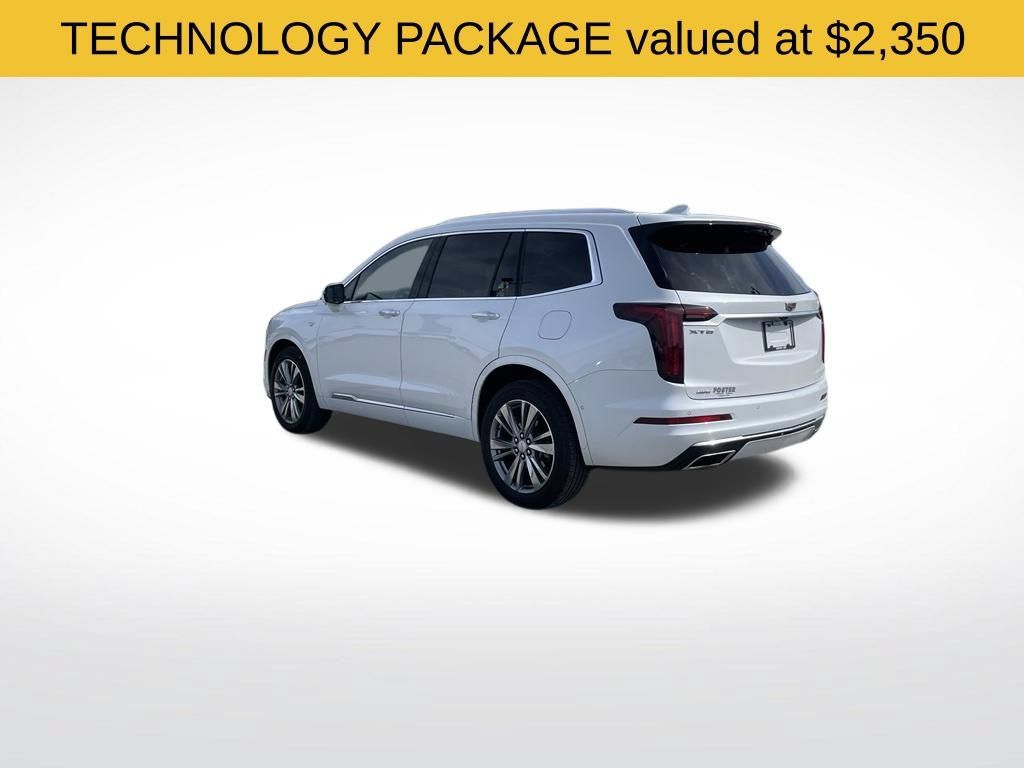 Used 2024 Cadillac XT6 Premium Luxury w/ Technology Package AWD/4WD image 3