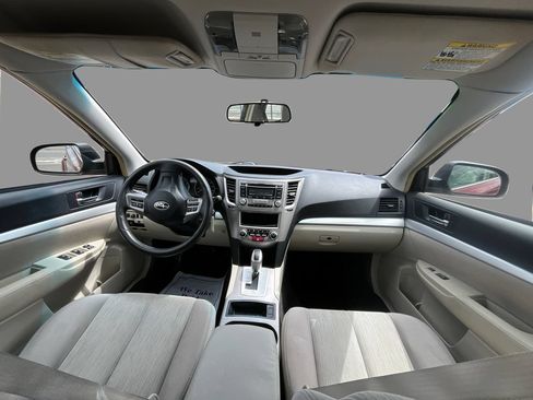 Used 2013 Subaru Outback 2.5i AWD/4WD image 9